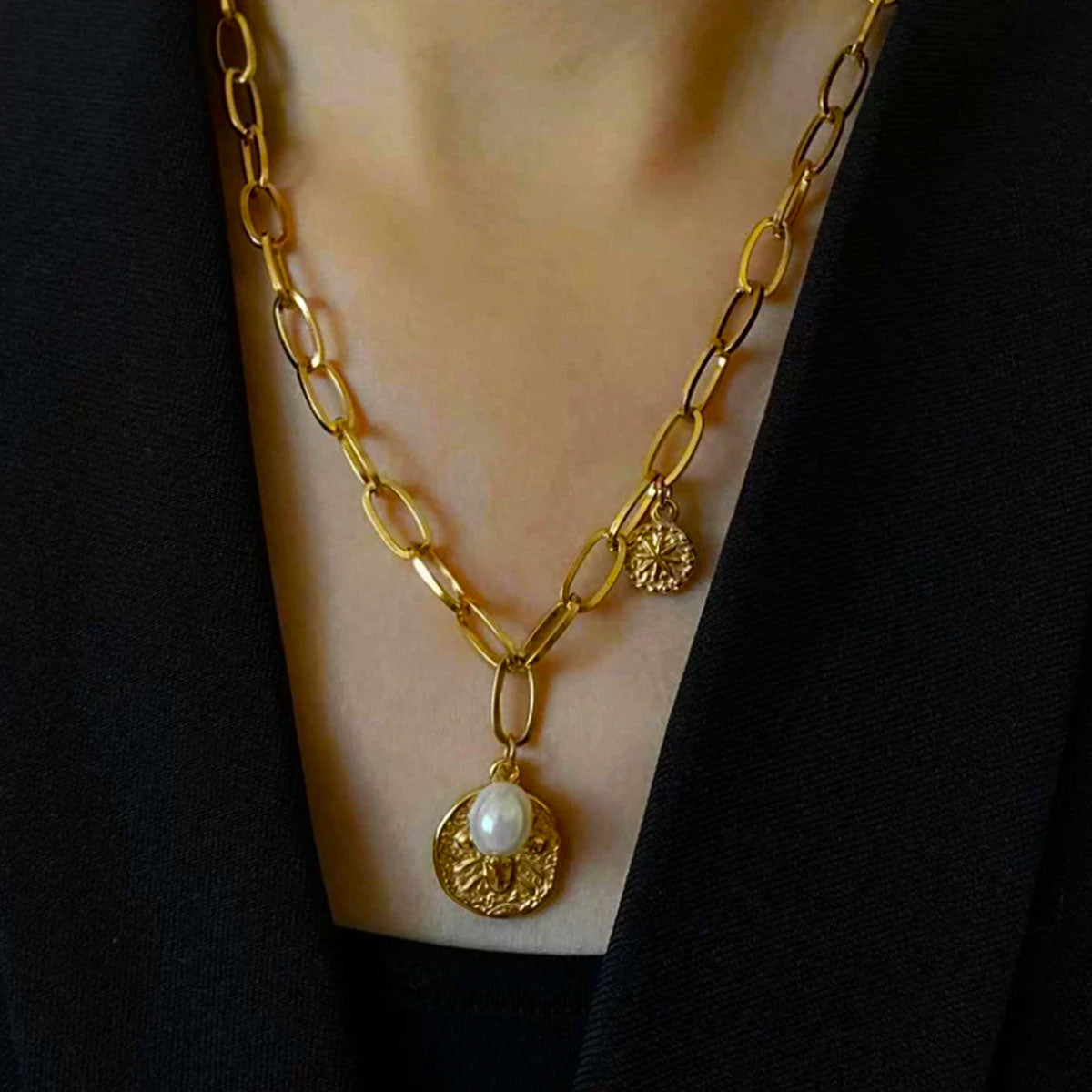 Vintage Coin Charm Pearl Necklace