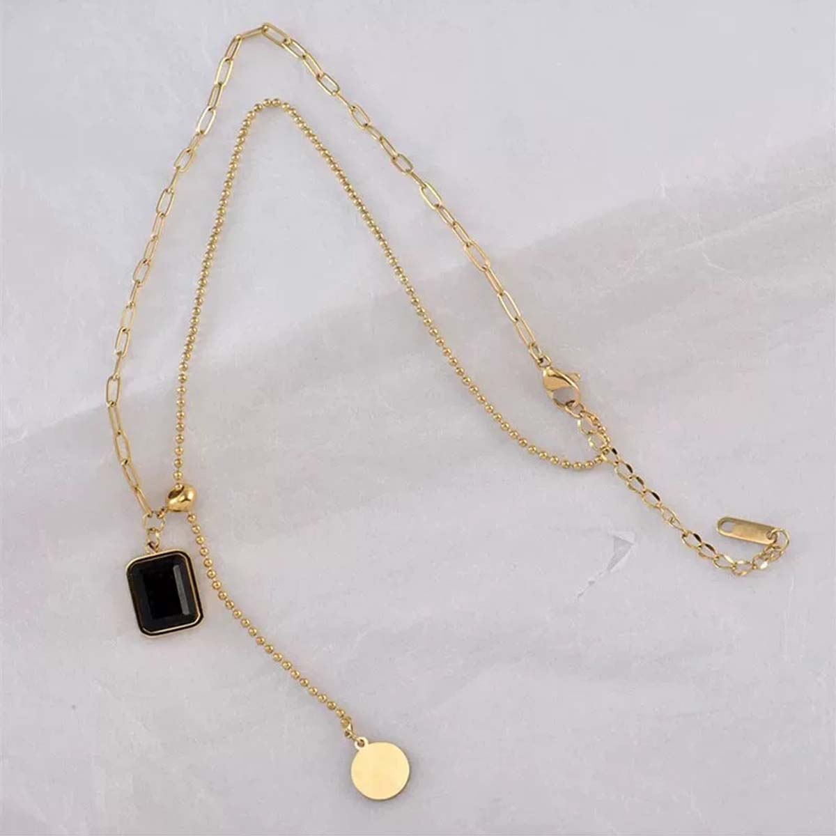 Elegant Geometric Pendant Necklace