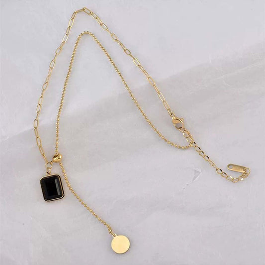 Elegant Geometric Pendant Necklace